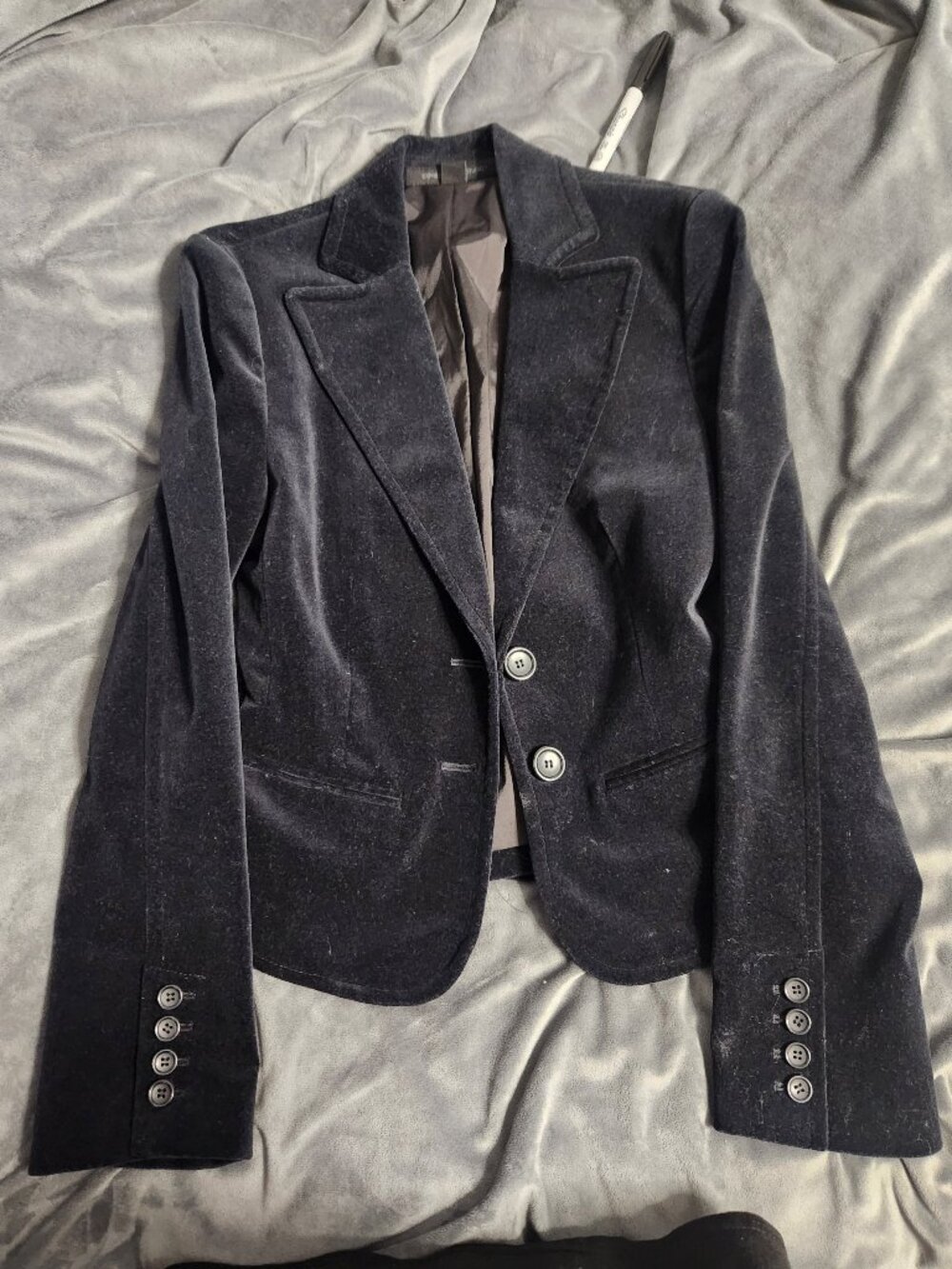 Express black velvet blazer